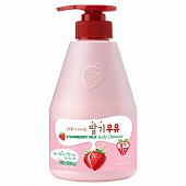 Гель для душа клубничный Welcos Kwailnara Strawberry Milk Body Cleanser 560мл