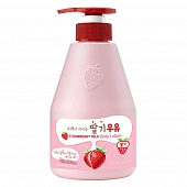 Лосьон для тела клубничный Welcos Kwailnara Strawberry Milk Body Lotion 560мл